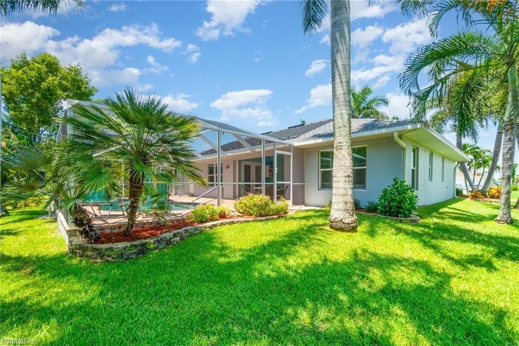 844 SW 17th Ter, Cape Coral, FL 33991 Photo