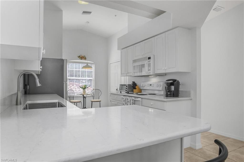 26800 Rosewood Pointe Ln, Unit 204, Bonita Springs, FL 34135 Photo
