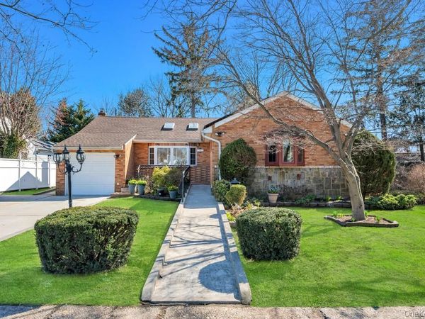 96 Rosedale Rd, North Woodmere, NY 11581