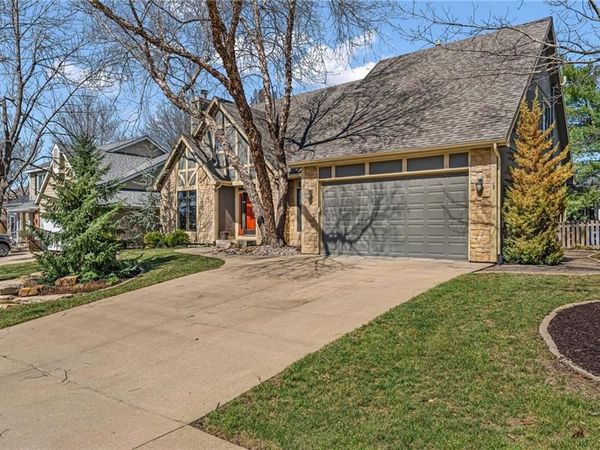 908 Easy Street, Lawrence, KS 66049