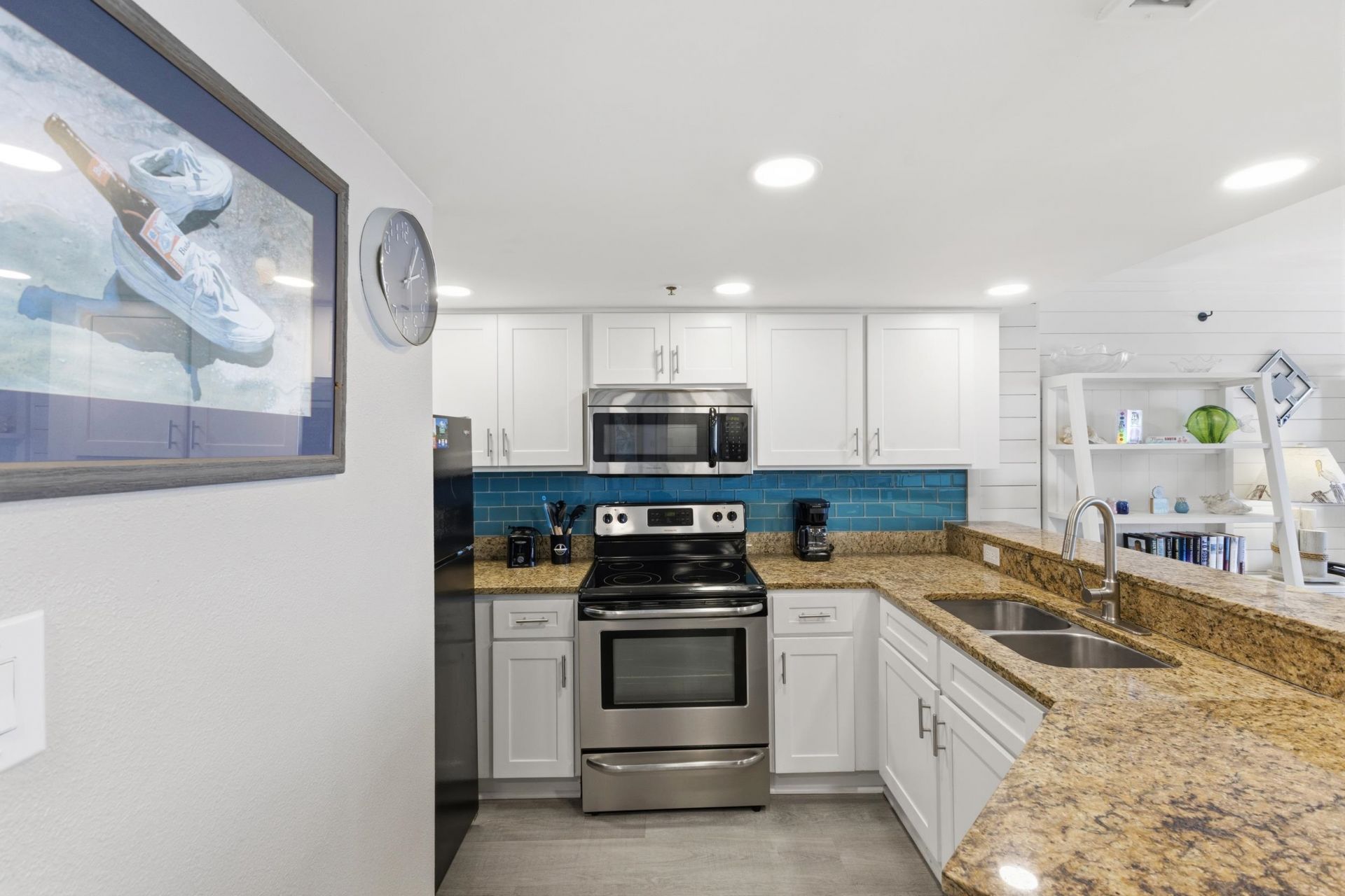 7200 N Ocean Blvd.  Photo 17