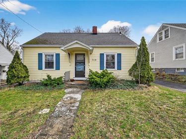 310 Russell Avenue , Liverpool, NY 13088