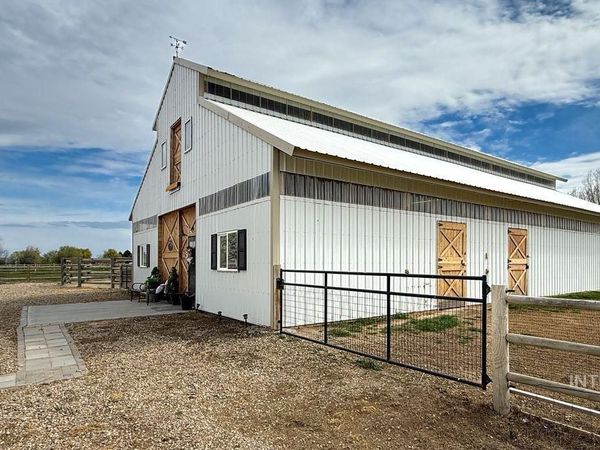 2675 Kings Way Drive, Homedale, ID 83628