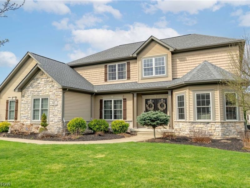 6607 Woodbridge Circle NW, Massillon, OH 44646 Photo 2