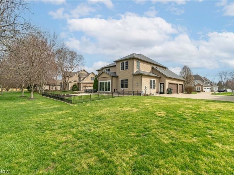 6607 Woodbridge Circle NW, Massillon, OH 44646 Photo 6