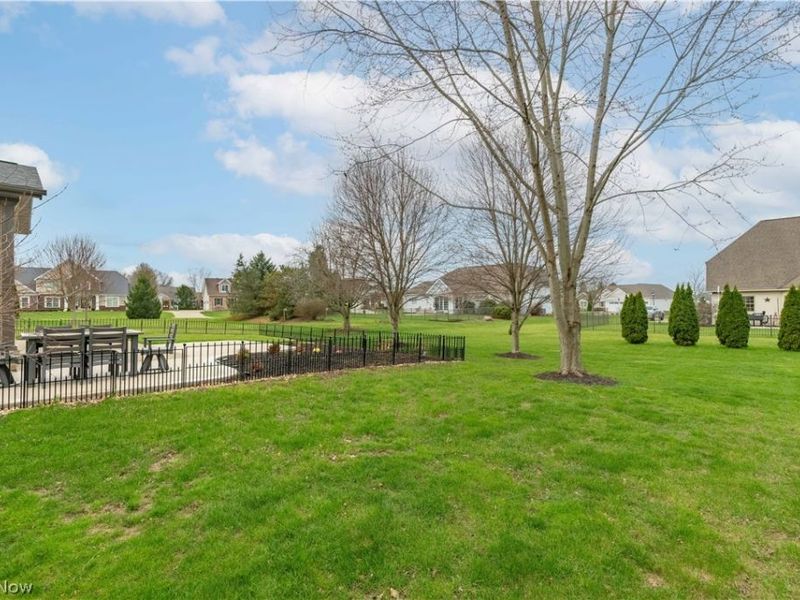 6607 Woodbridge Circle NW, Massillon, OH 44646 Photo 8