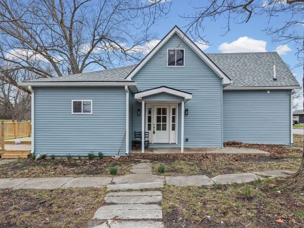 300 N Oakland Street, Colfax, IN 46035