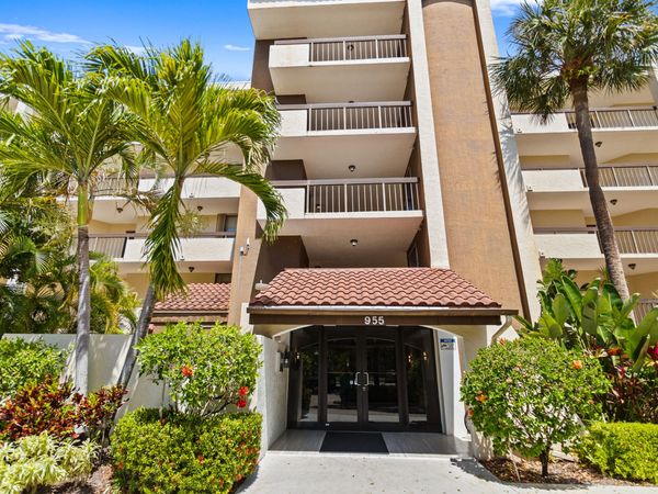 955 Egret Circle, Unit 504, Delray Beach, FL 33444