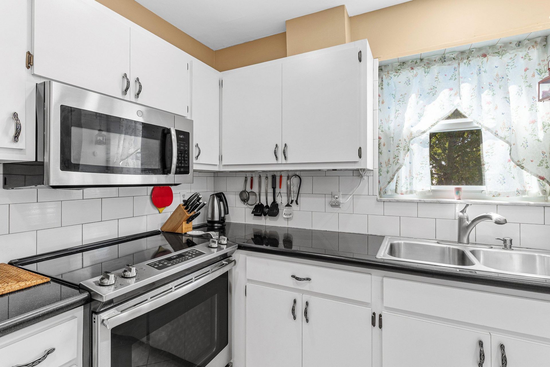 2561 Boundbrook Boulevard, Unit 209, Palm Springs, FL 33406 Photo