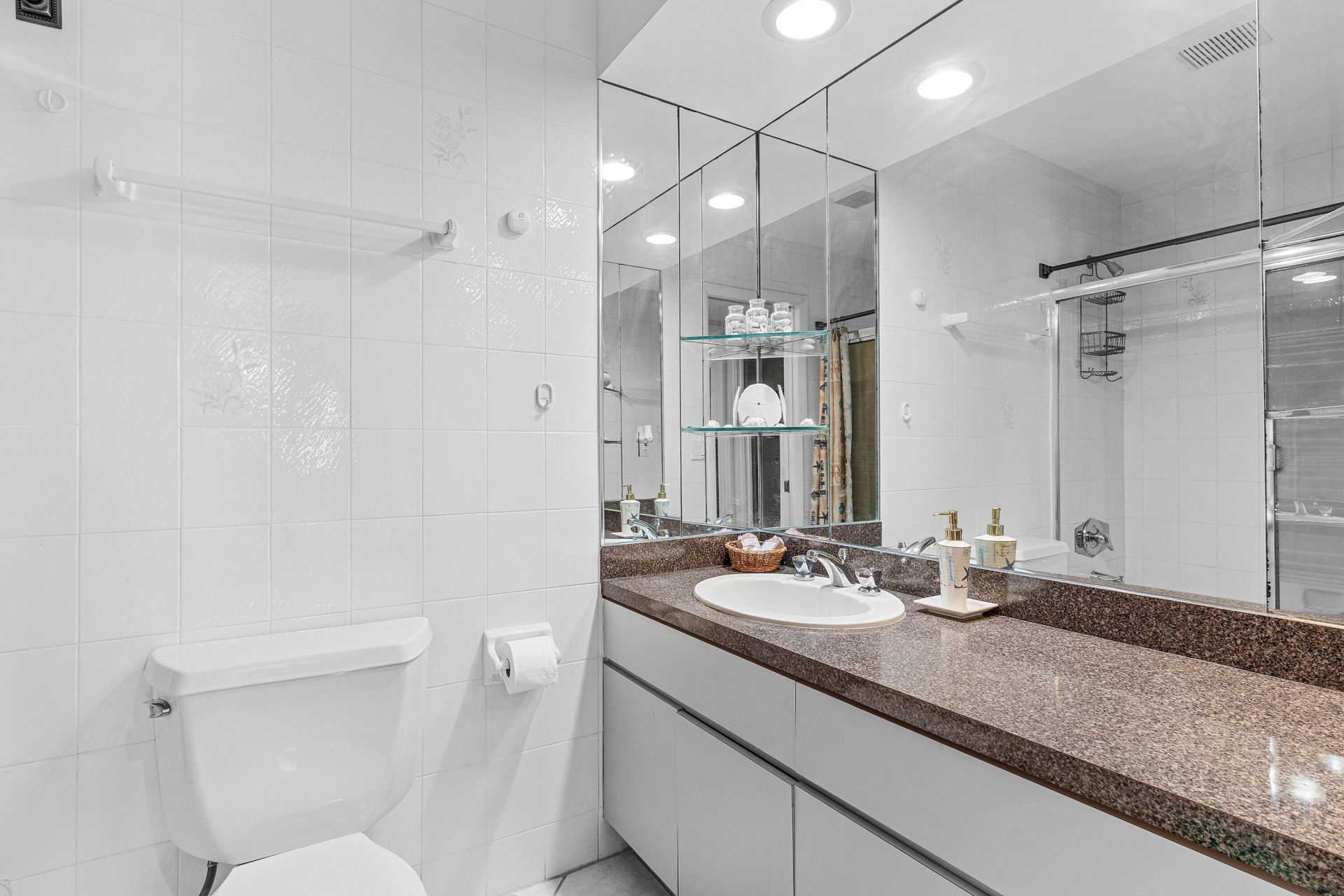 2561 Boundbrook Boulevard, Unit 209, Palm Springs, FL 33406 Photo