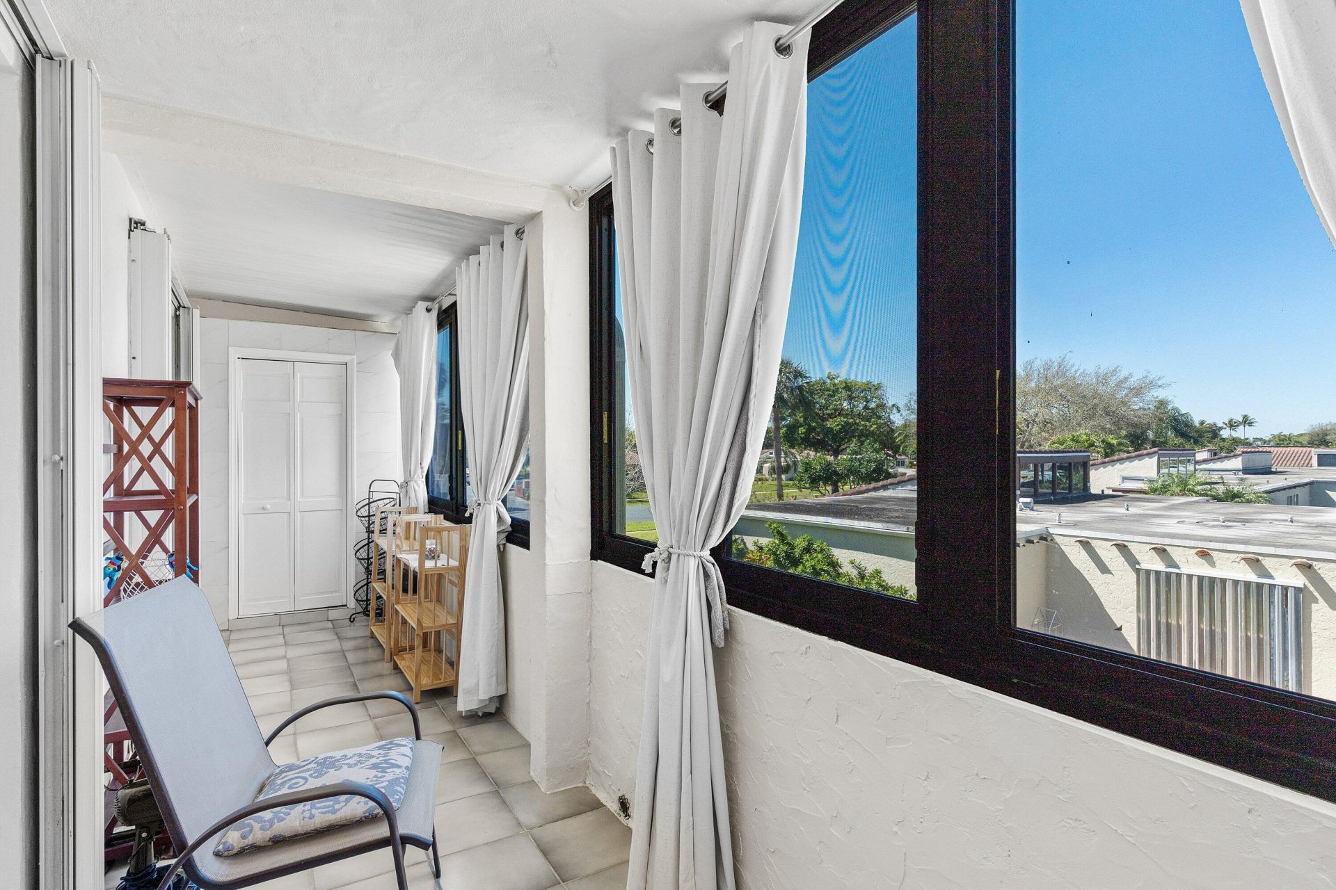 2561 Boundbrook Boulevard, Unit 209, Palm Springs, FL 33406 Photo