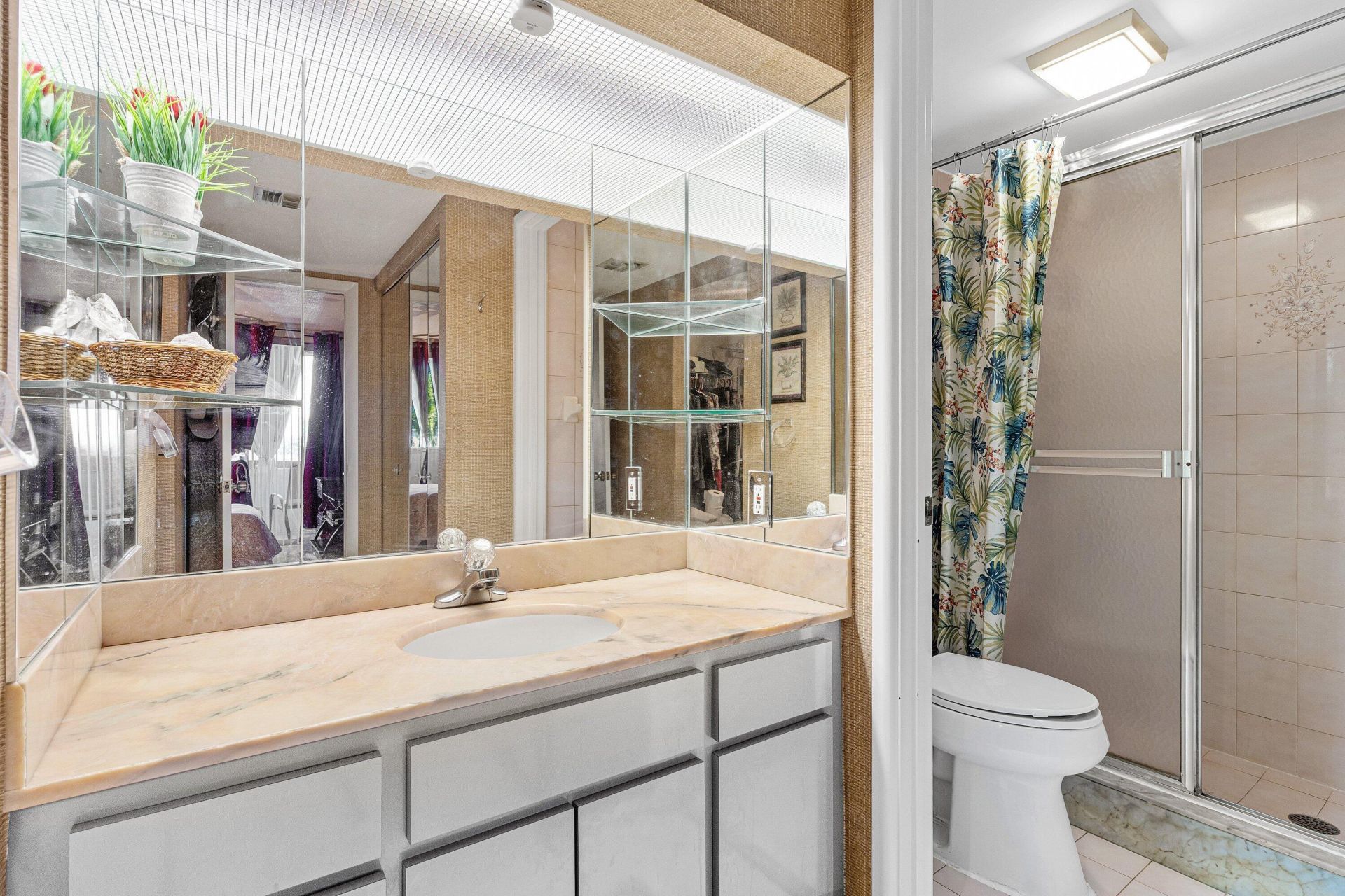 2561 Boundbrook Boulevard, Unit 209, Palm Springs, FL 33406 Photo