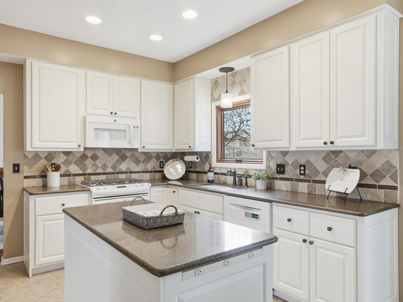 718 Westray Drive, Westerville, OH 43081 Photo 13