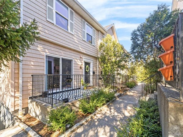 110-112 S. Broadway Avenue , White Plains, NY 10605