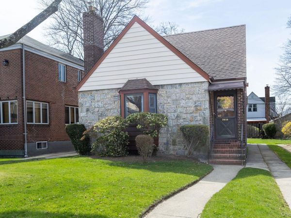 76-14 173rd Street, Fresh Meadows, NY 11366