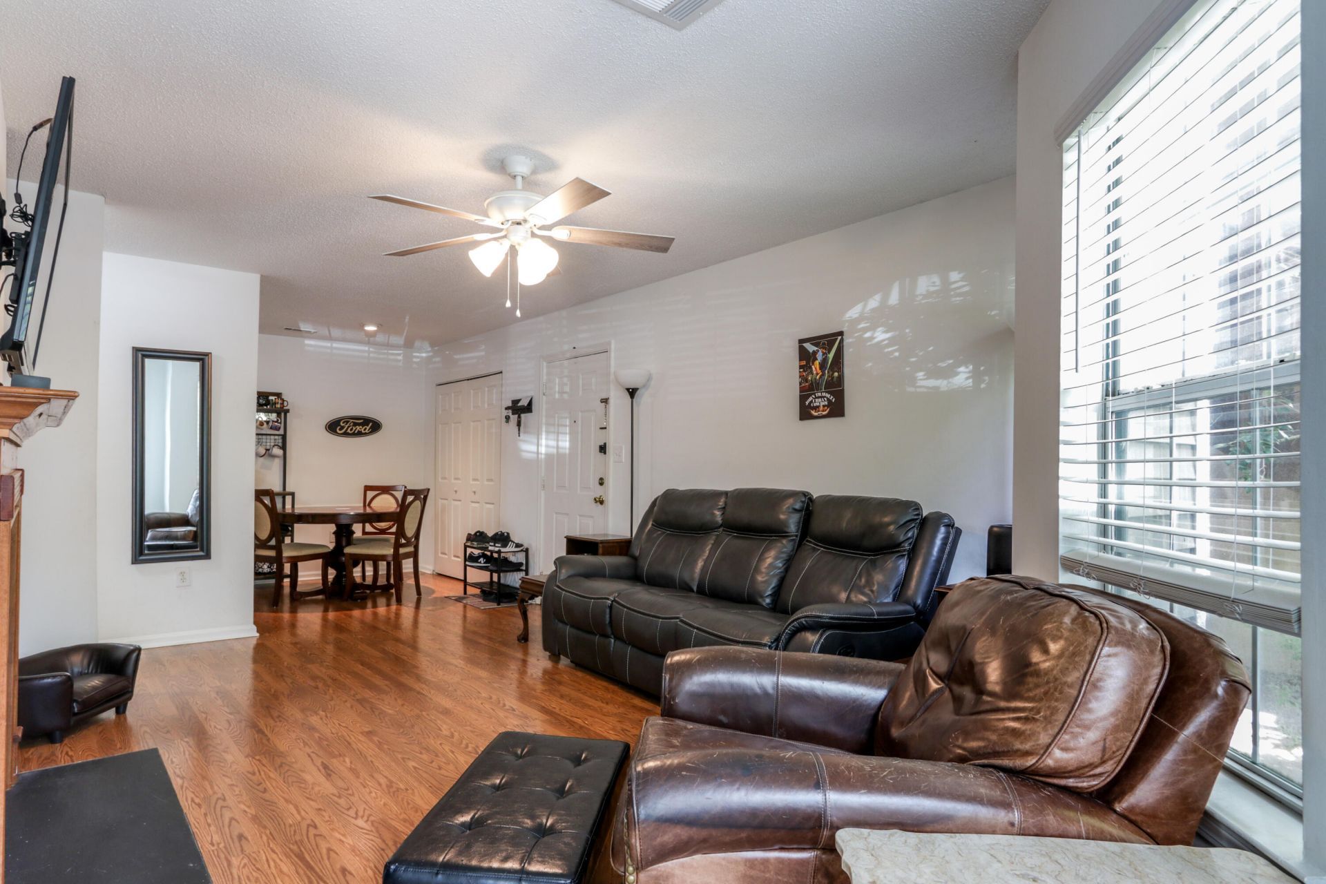 188 Midland Parkway Photo 7