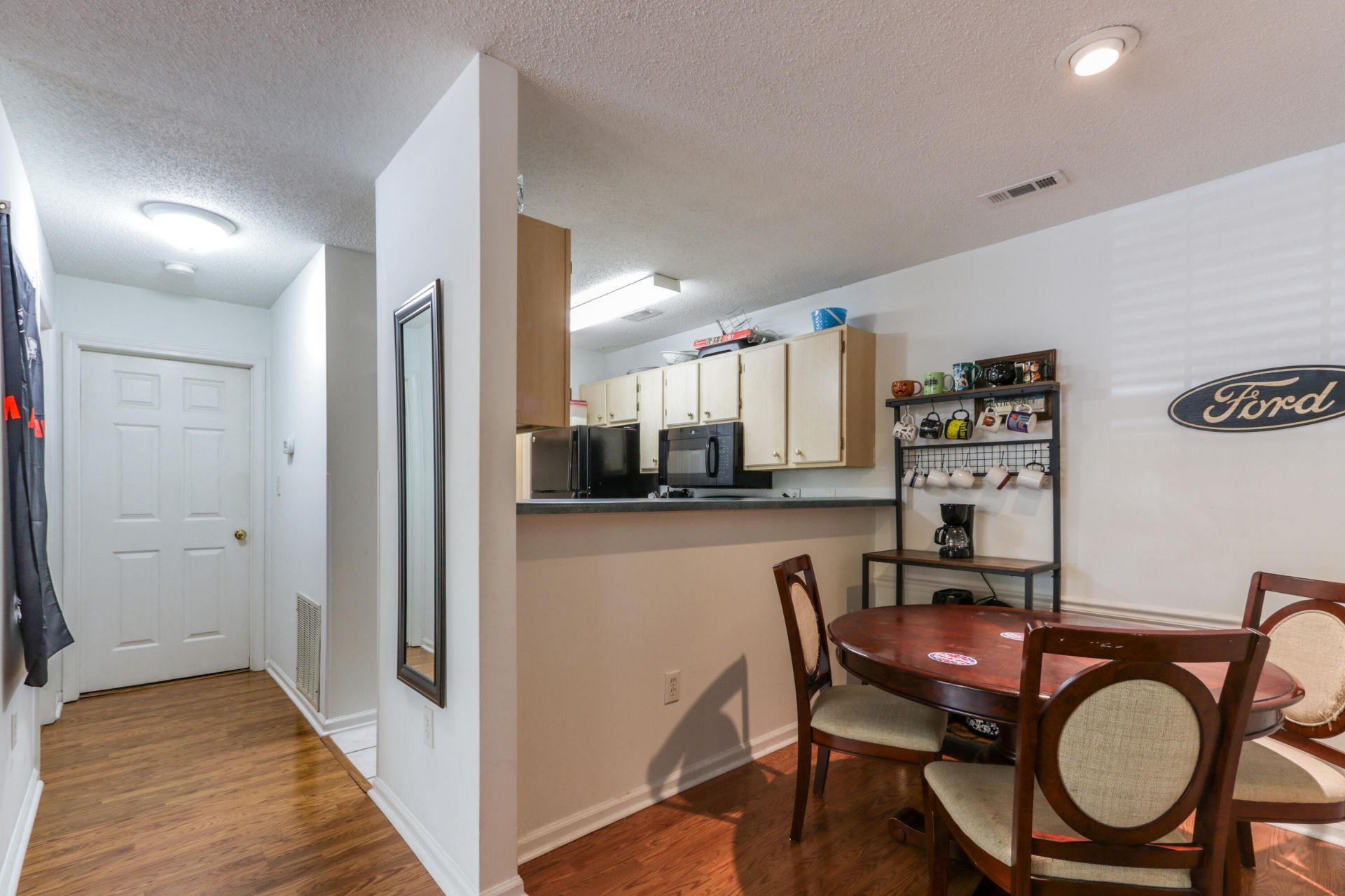 188 Midland Parkway Photo 9