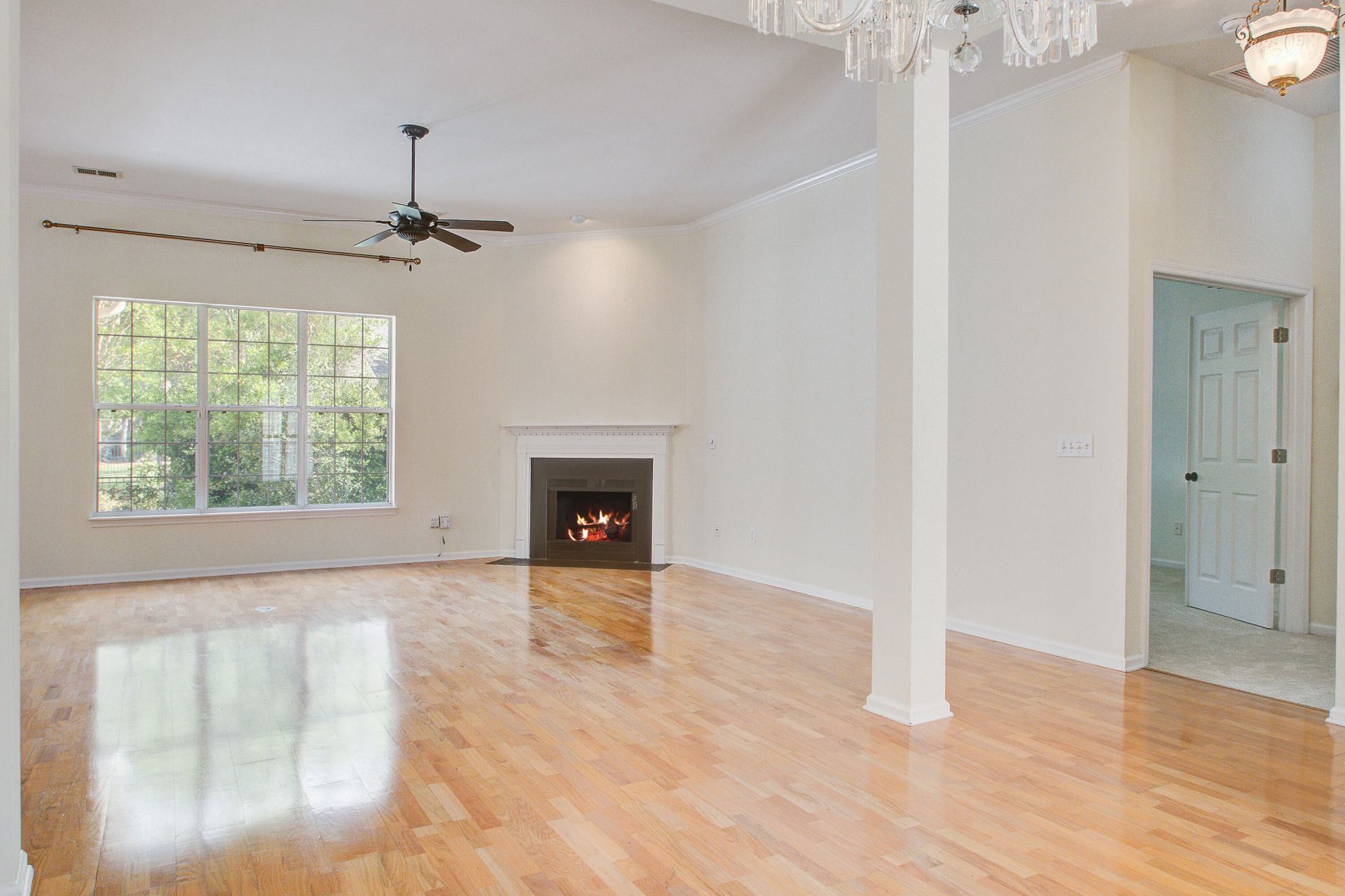 1462 Clarendon Way Photo 10