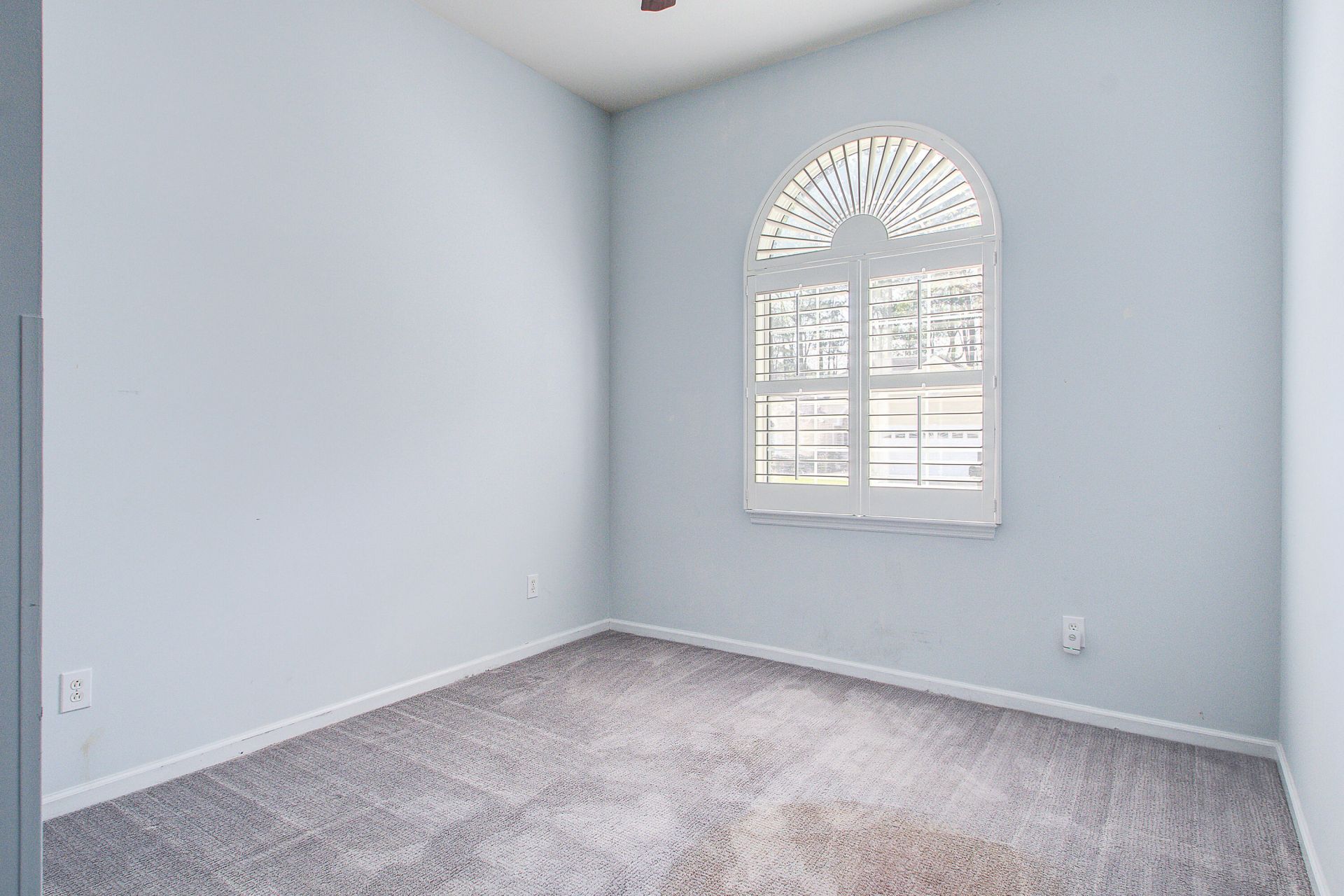 1462 Clarendon Way Photo 21