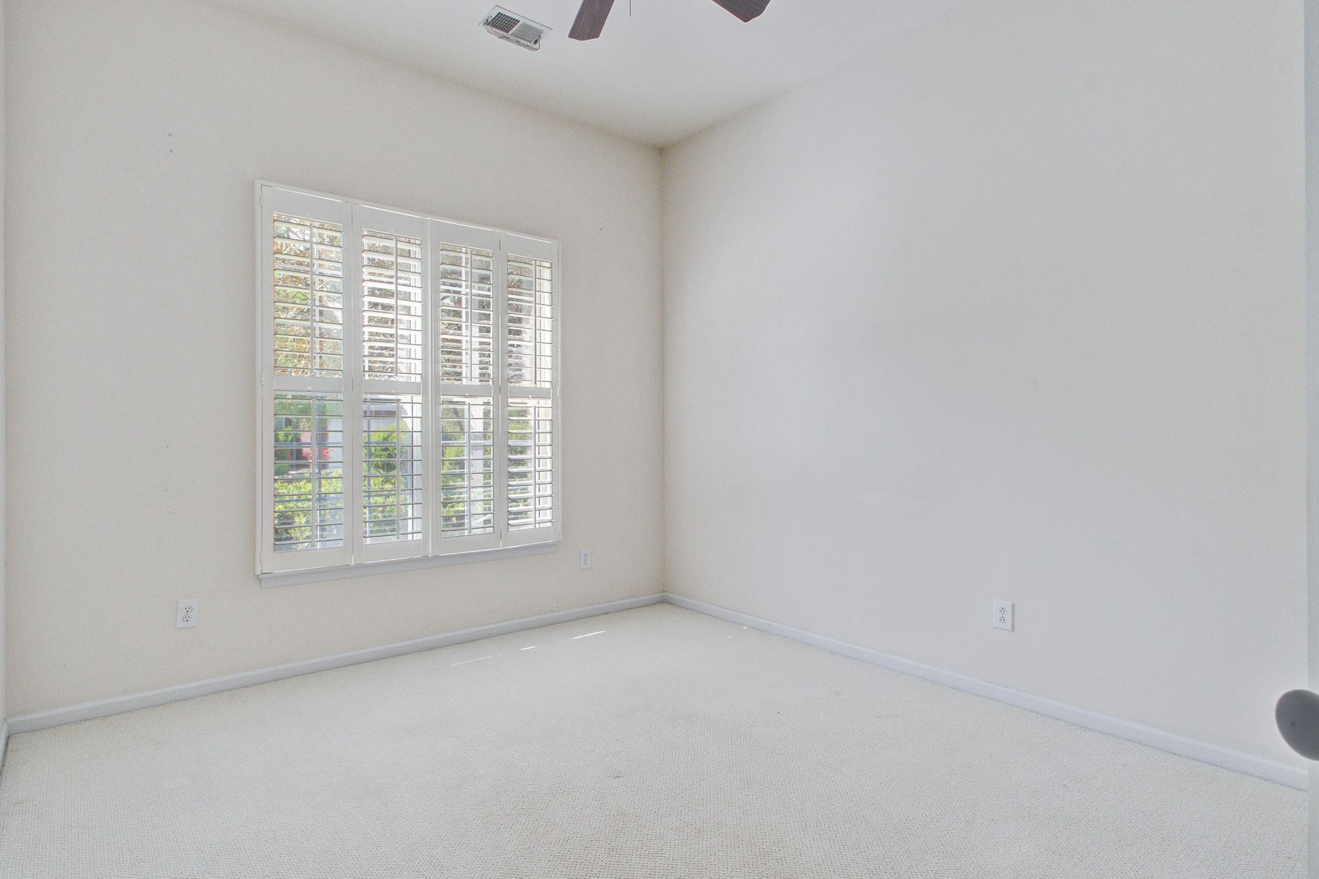 1462 Clarendon Way Photo 23