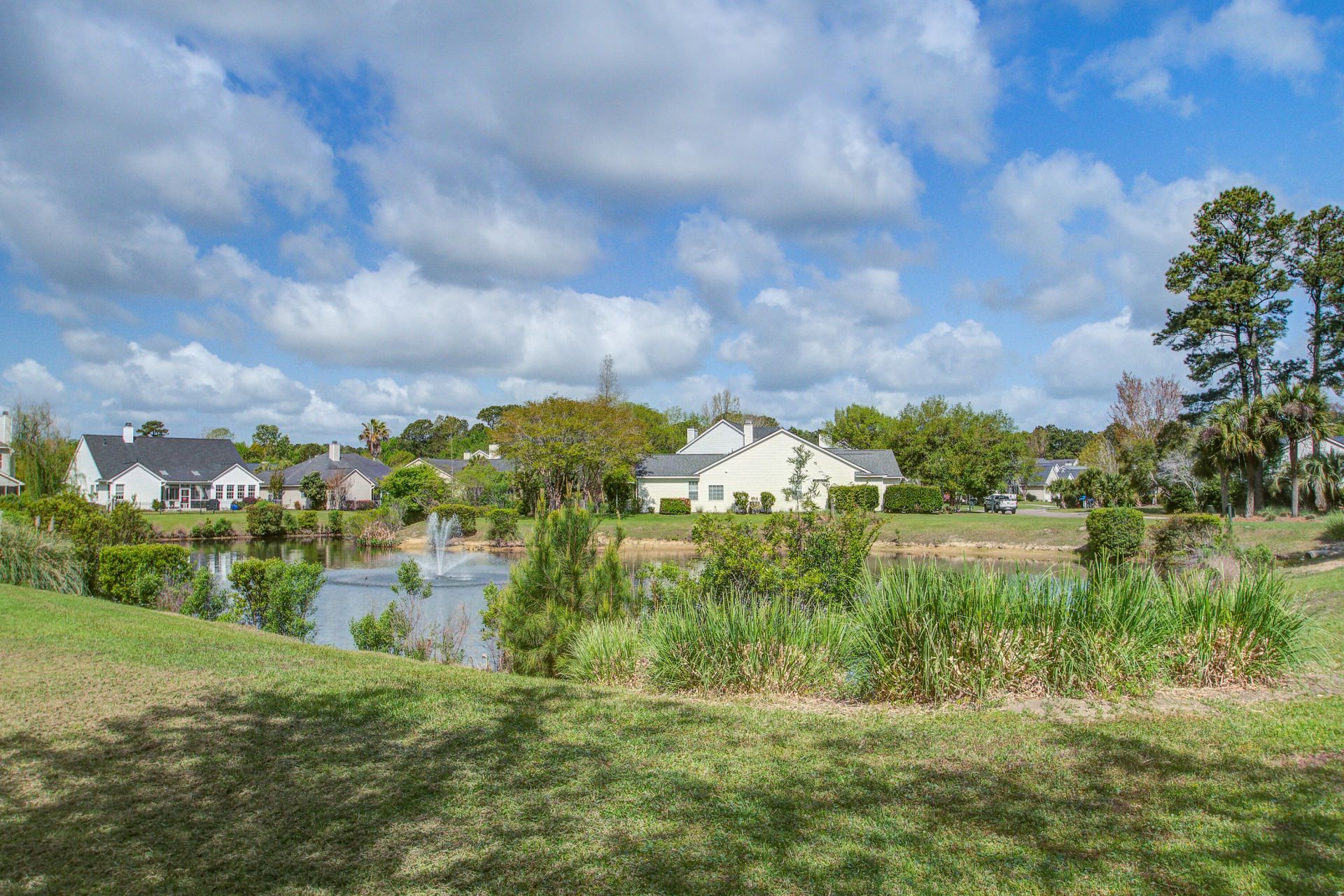 1462 Clarendon Way Photo 27