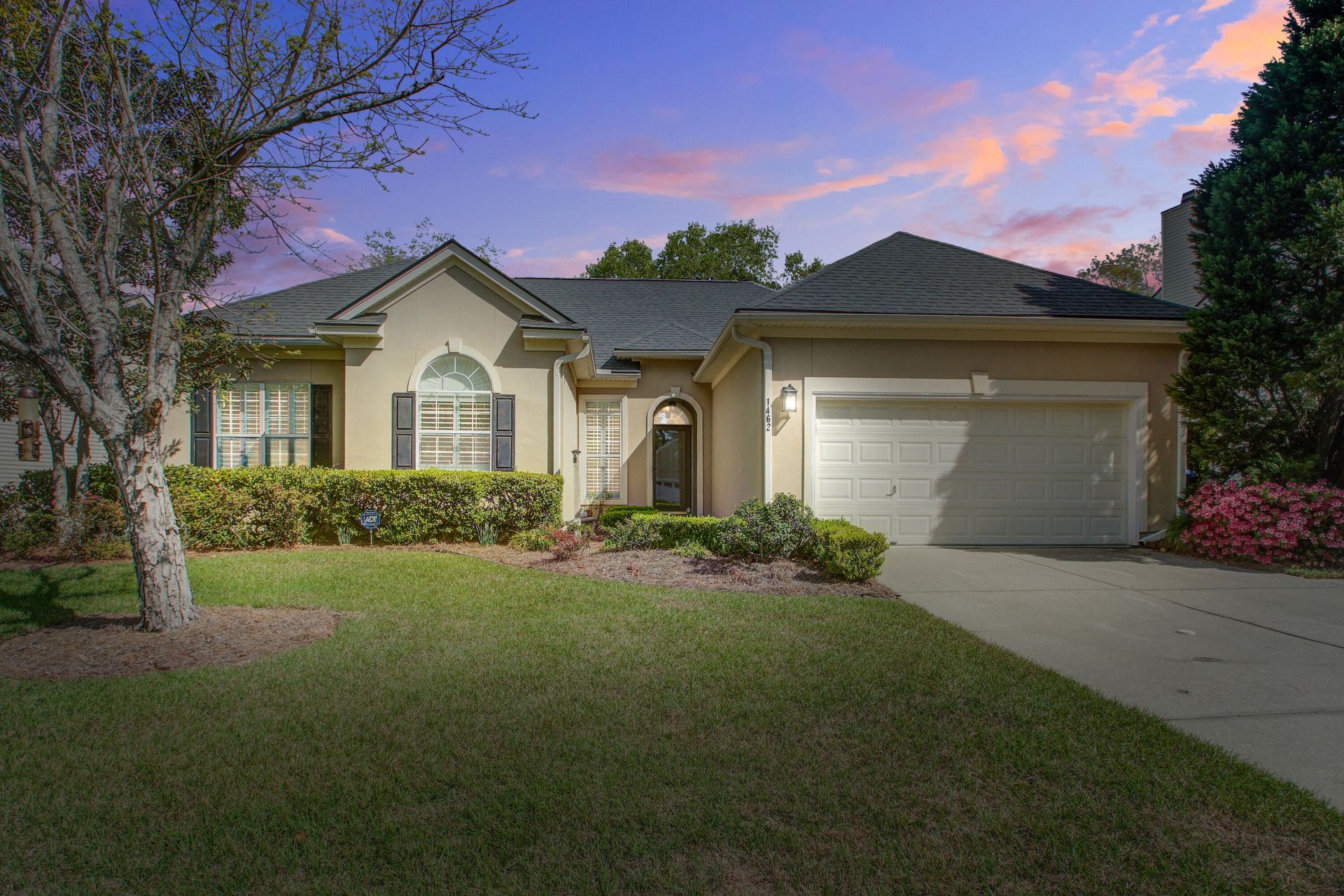 1462 Clarendon Way Photo 28