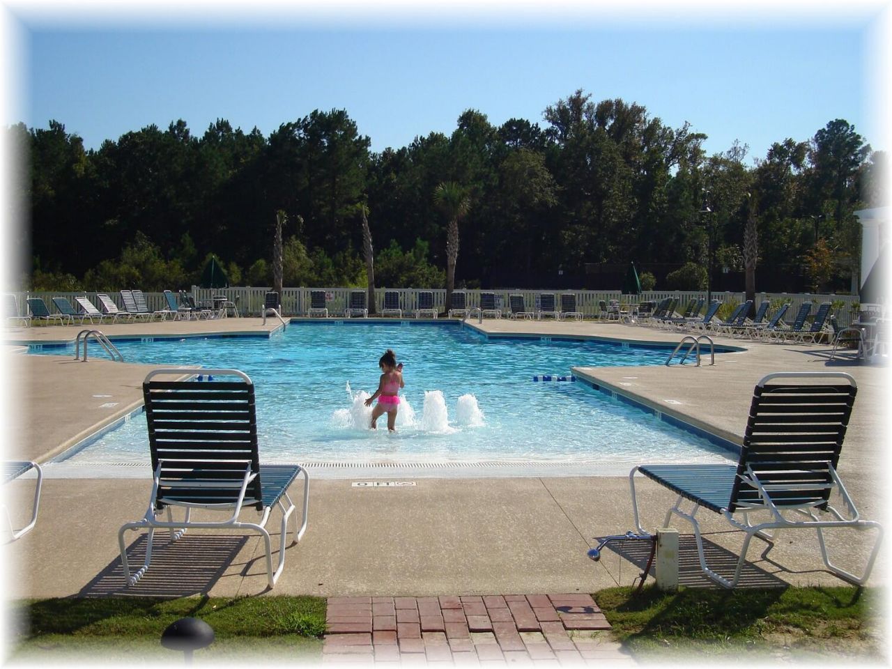 1462 Clarendon Way Photo 31