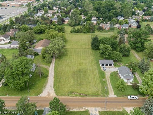8933 Canton Center Rd, Plymouth, MI 48170