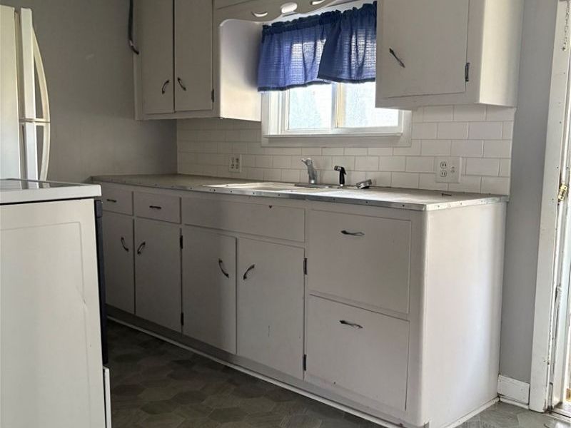 237 Race Avenue, Byesville, OH 43723 Photo 15