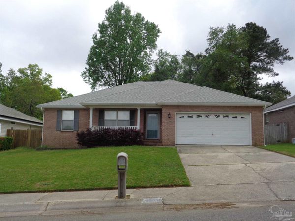 10120 Crest Ridge Dr, Pensacola, FL 32514