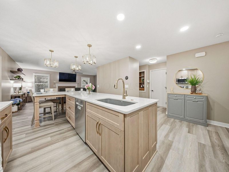 565 Apple Valley Circle, Delaware, OH 43015 Photo 12