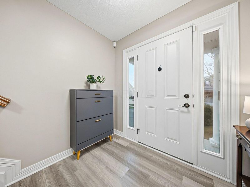 565 Apple Valley Circle, Delaware, OH 43015 Photo 4