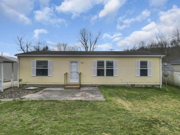 2975 State Route 93 NE, Crooksville, OH 43731