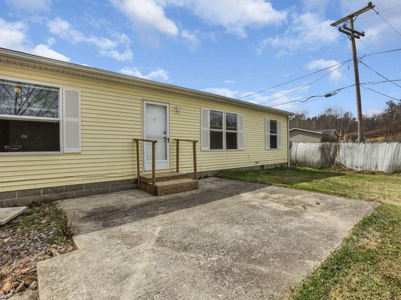 2975 State Route 93 NE, Crooksville, OH 43731 Photo 3