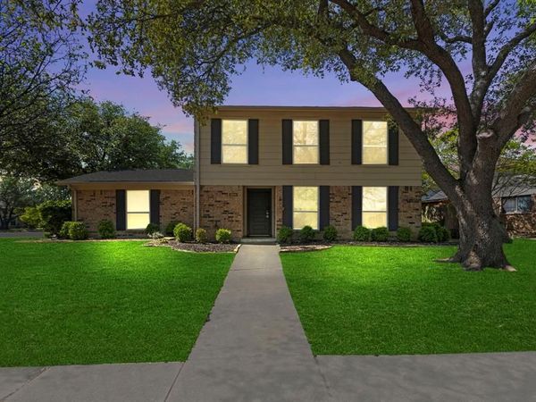 2604 Fallcreek Drive, Carrollton, TX 75006