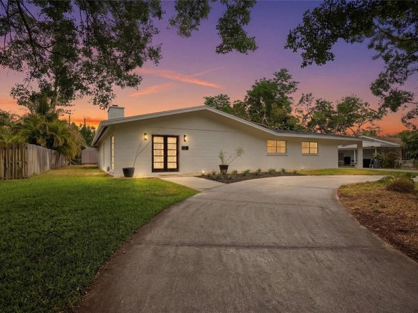 615 FONTANA LANE , BRADENTON, FL 34209