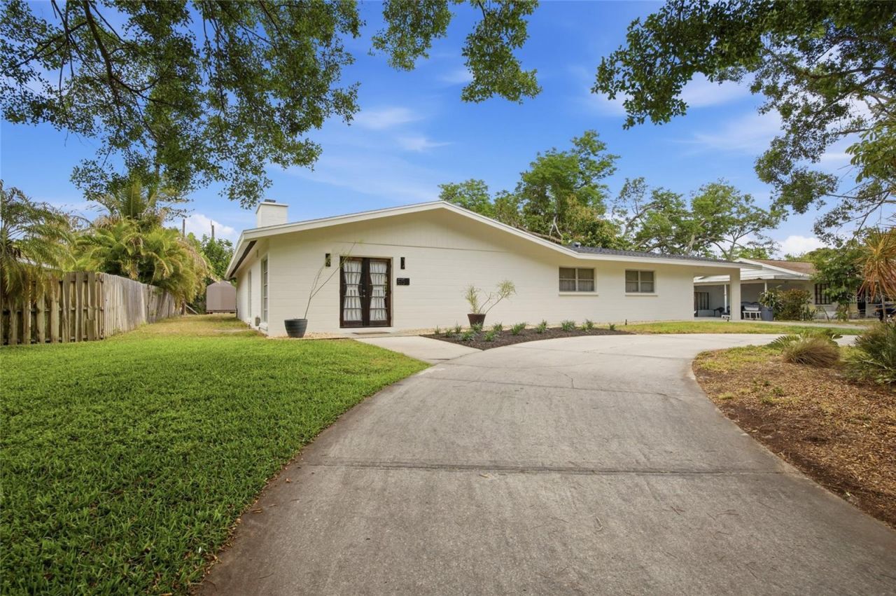 615 Fontana Lane, Bradenton, FL 34209 Photo