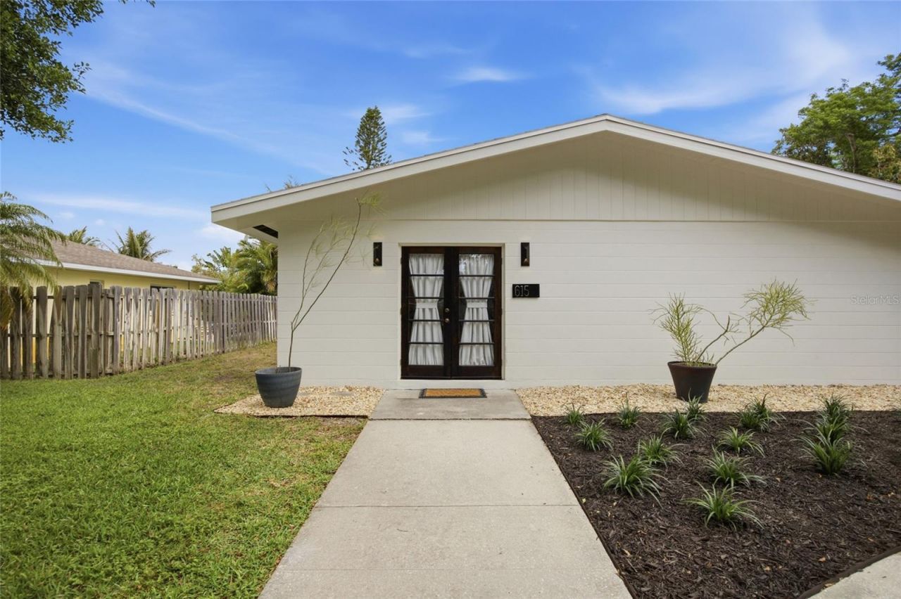615 Fontana Lane, Bradenton, FL 34209 Photo