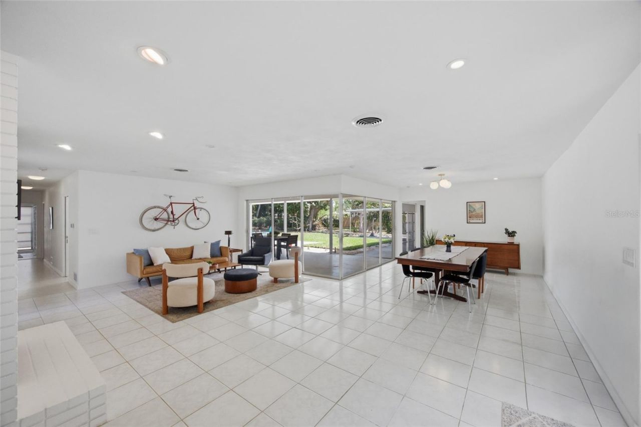 615 Fontana Lane, Bradenton, FL 34209 Photo