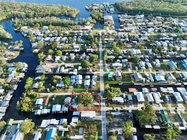 249 SE 228 STREET , SUWANNEE, FL 32692