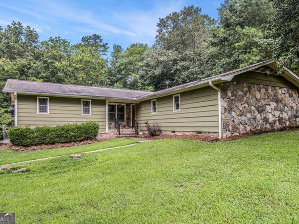 371 Lake Drive SE, Calhoun, GA 30701