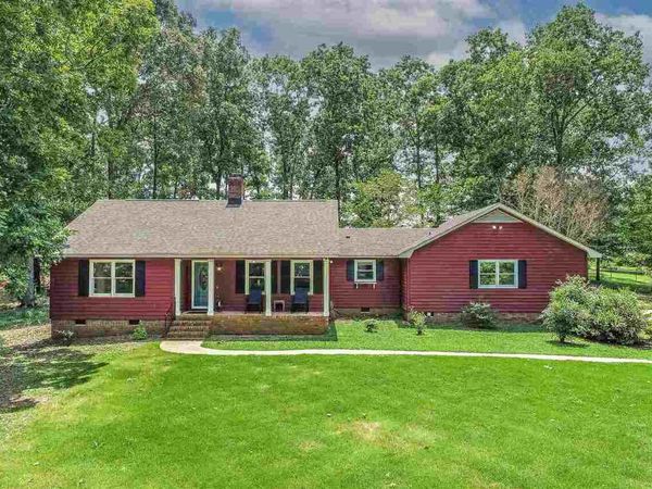 364 Ridgewood Drive, Hartwell, GA 30643