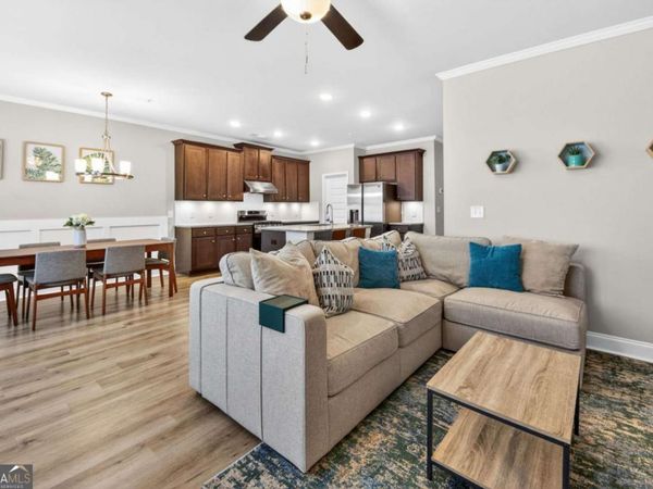 352 Cherryhill Lane, Woodstock, GA 30188