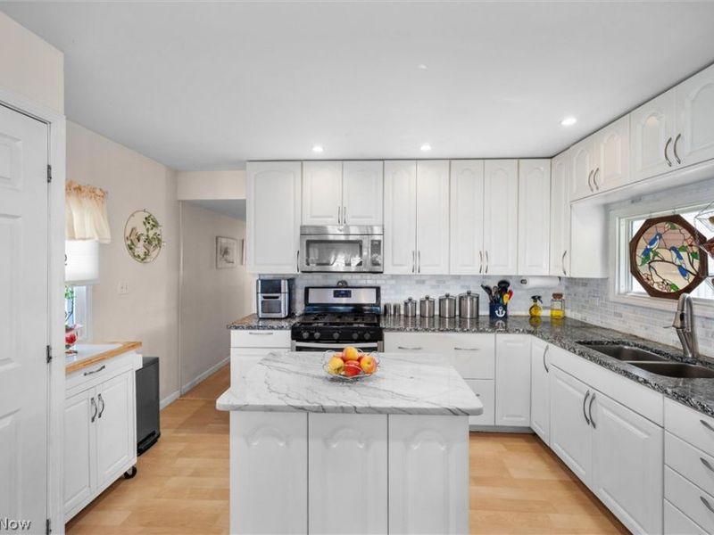 1623 NE Catawba Road , Unit 160, Port Clinton, OH 43452 Photo 12