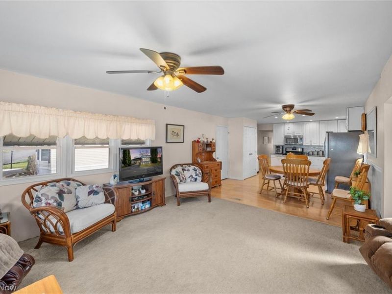 1623 NE Catawba Road , Unit 160, Port Clinton, OH 43452 Photo 8