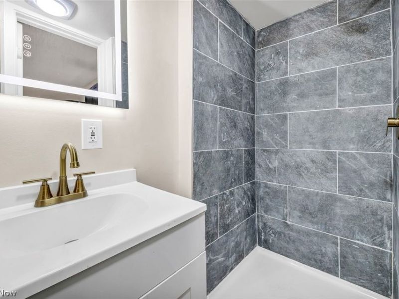 2160 Fulton Road, Cleveland, OH 44113 Photo 22