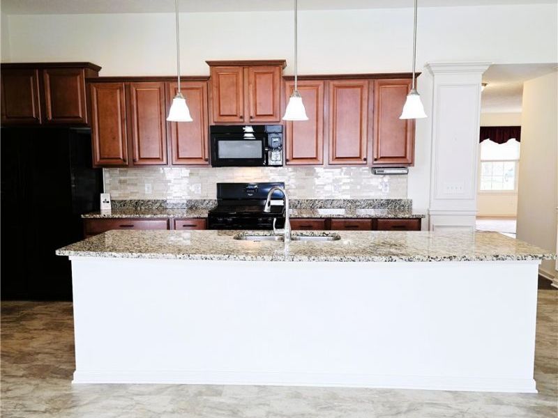 5137 Hartwell Lane , Brunswick Hills, OH 44212 Photo 3