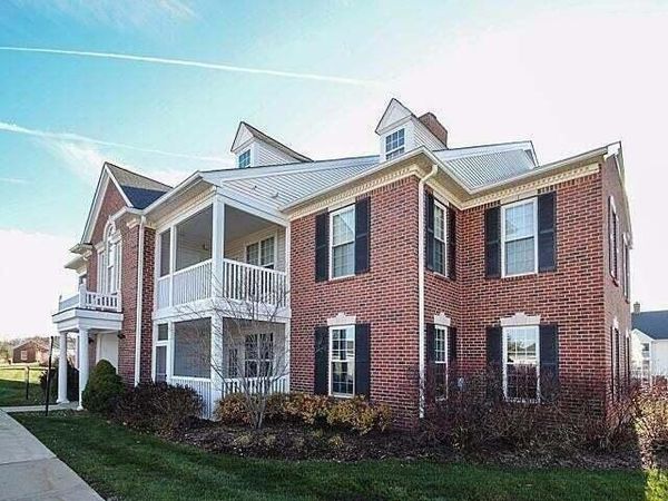 856 E Summerfield Glen Circle, Unit 117, Ann Arbor, MI 48103