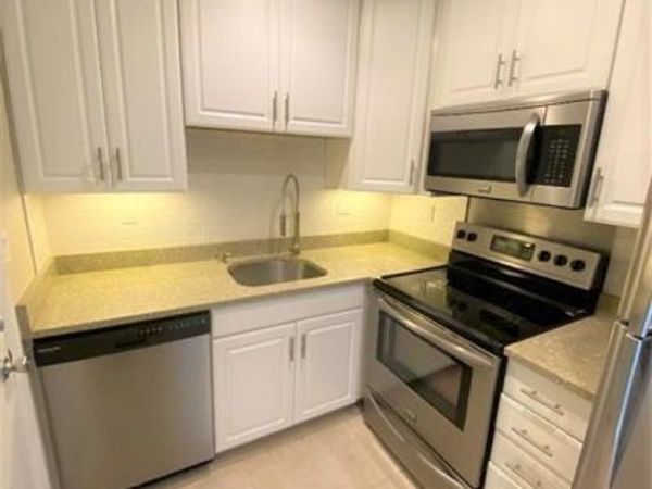 3040 NE 16th Avenue, Unit 313, Oakland Park, FL 33334