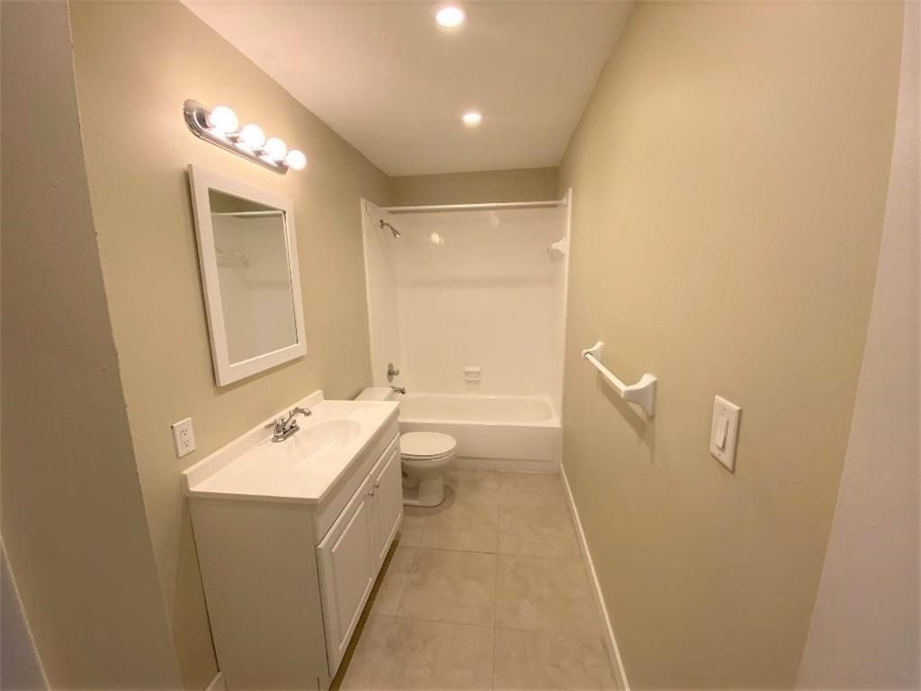 3040 NE 16th Avenue, Unit 313, Oakland Park, FL 33334 Photo